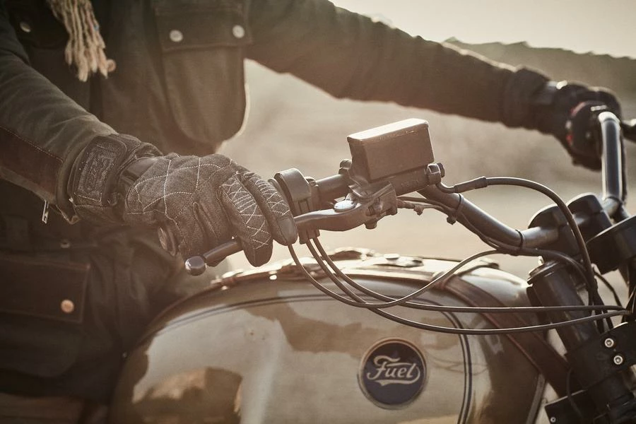 FUEL MOTORCYCLES FUEL - 'Storm' Glove - Black 5 FUEL MOTORCYCLES FUEL - 'Storm' Glove - Black