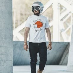 Age Of Glory Race Pirates T-Shirt - White Short Sleeve T's