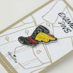 Age Of Glory - Flying Boots Pin Gifts