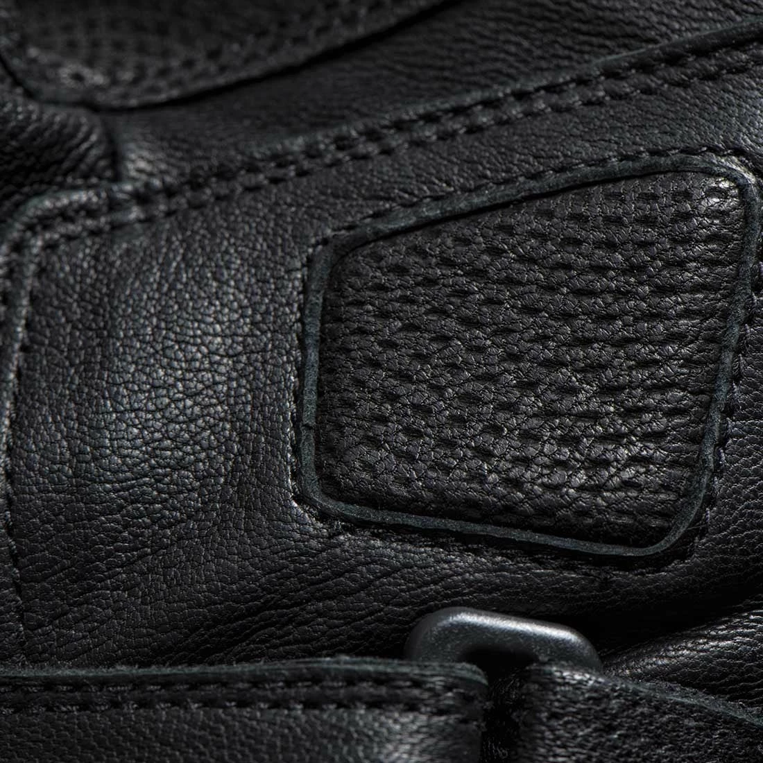 Racer Gloves Racer Connectic 4 F Heated Glove - Ladies - Black 4 Racer Gloves Racer Connectic 4 F Heated Glove - Ladies - Black